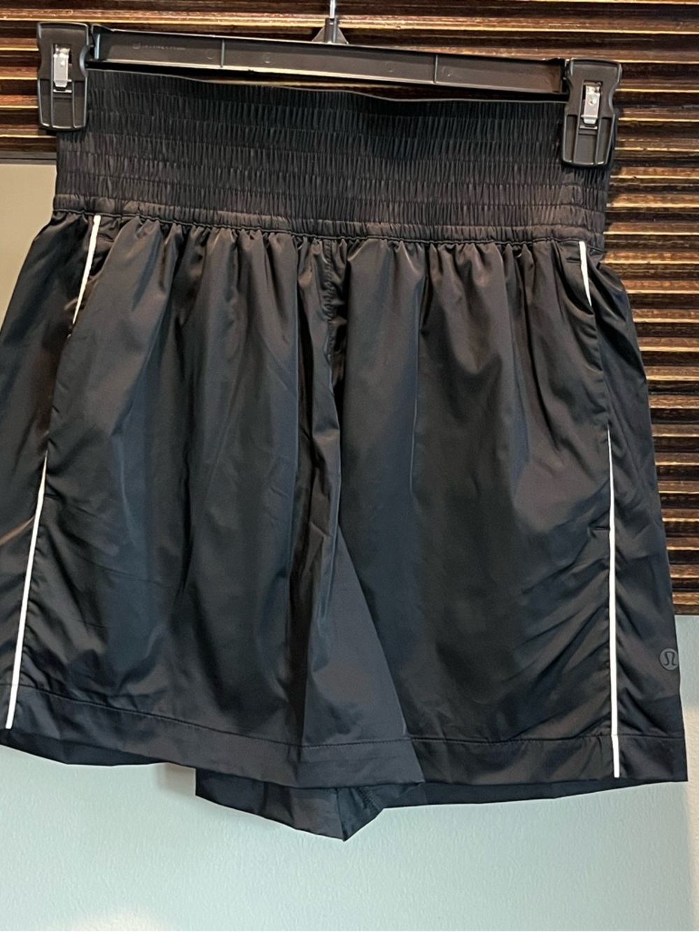 Lululemon Black Stretch Satin Nylon Super-High-RiseShort 5" Size Small - Picture 2 of 11